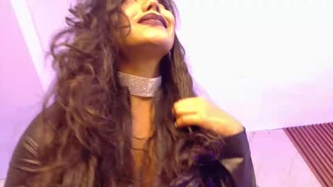 Snapshot of yourcutemolly chatting on October 21, 4:49 am Selena online show from October 21, 4:49 am