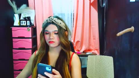 yourdirtygirl_lyla online show from February 11, 9:11 am