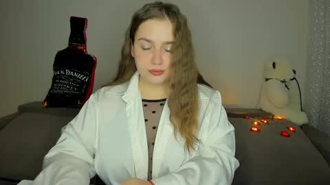 yourgem__ online show from February 18, 5:00 pm