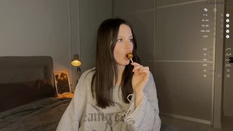 Aida online show from January 25, 5:59 pm