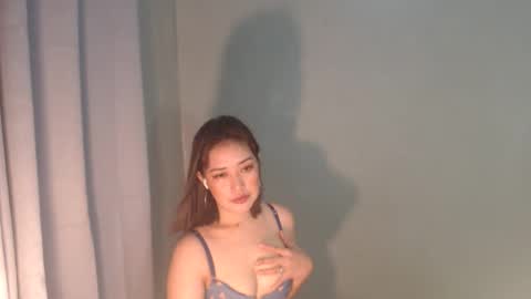 yourhotyash_ online show from May 7, 4:43 pm