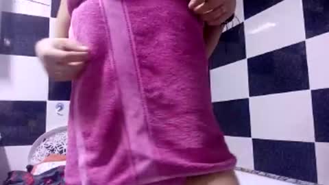 yourjessywet online show from January 16, 9:00 pm