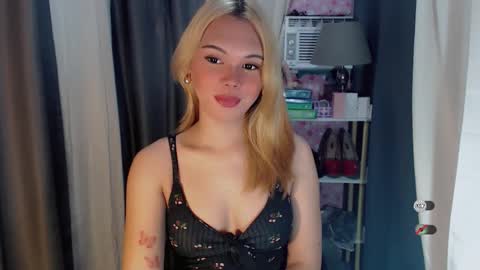 KYLIE MORE online show from April 19, 4:01 am