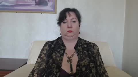 lANA online show from April 22, 7:49 am