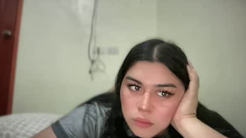 Yanahh online show from April 18, 12:07 pm