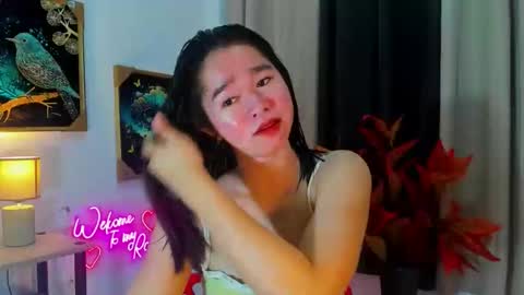 ashy online show from November 4, 11:37 am