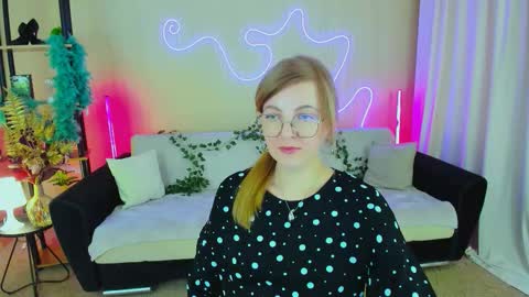 Alice online show from November 18, 10:27 am