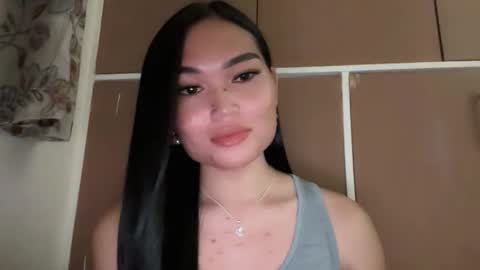 yrdrmgrl_jennie26 online show from December 1, 7:49 pm