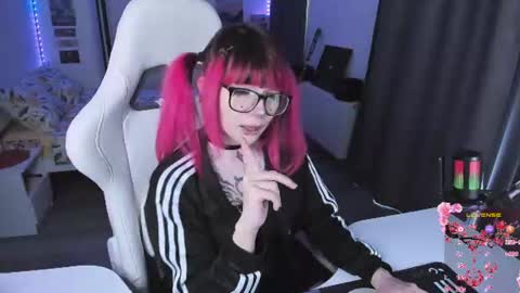 Yumi 3 online show from June 15, 2:34 am