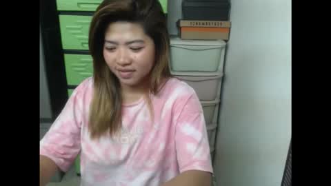 Snapshot of yummy_chesca chatting on October 22, 5:45 am yummy chesca online show from October 22, 5:45 am