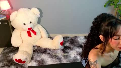 Yuyi Cam online show from February 18, 3:38 am