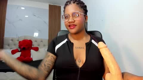 zahra_rose online show from February 24, 6:50 pm