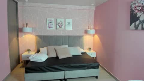 Zara Sweet  online show from December 4, 1:35 pm