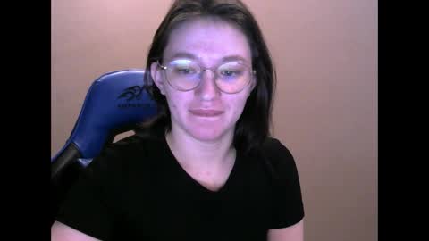 Snapshot of zara_golden chatting on February 20, 2:51 am chaturcum online show from February 20, 2:51 am