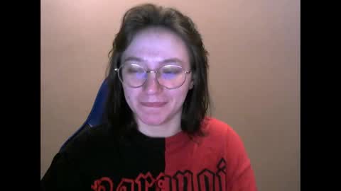 Snapshot of zara_golden chatting on February 18, 2:49 am chaturcum online show from February 18, 2:49 am