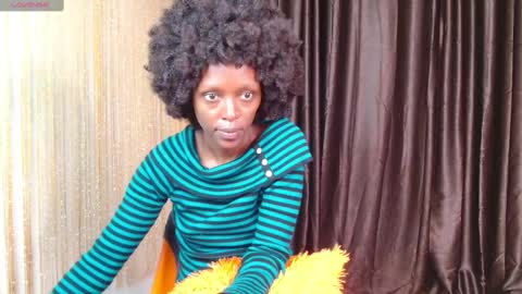 Snapshot of zara_lae chatting on March 8, 9:02 am nicky online show from March 8, 9:02 am