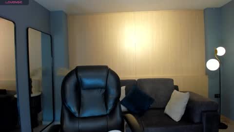 Zara  online show from February 22, 11:38 pm