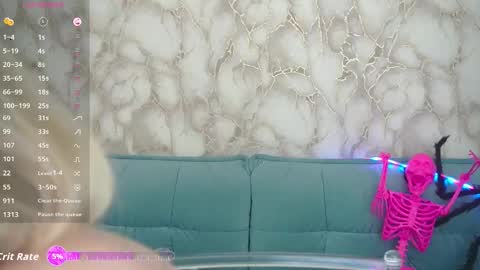 Lola online show from October 28, 7:03 am