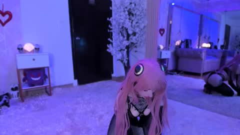    online show from March 2, 2:15 pm