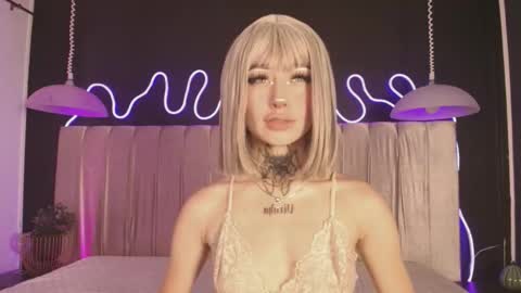 zhally_dee online show from March 16, 7:40 pm