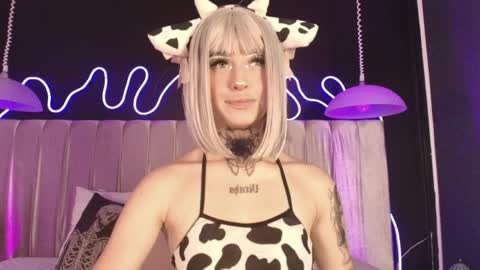 zhally_dee online show from April 7, 7:38 pm