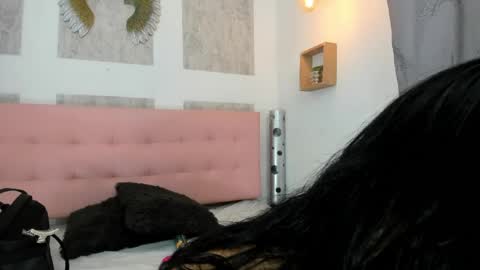 ZHAMIRA  ANDRES online show from March 29, 8:41 pm