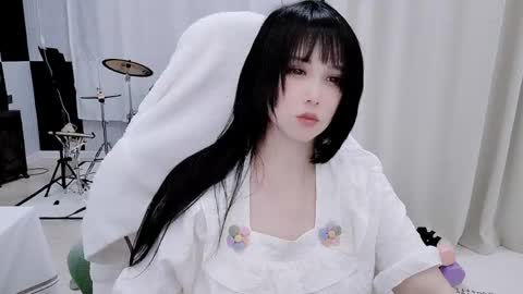 zhen online show from May 19, 2:51 am