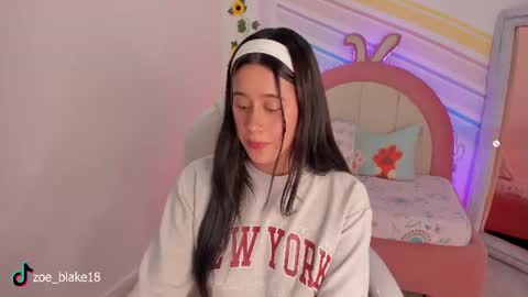 Zoe online show from June 22, 11:35 pm