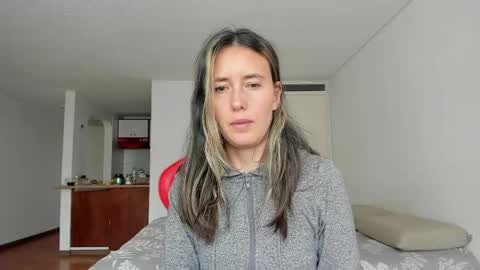 ZOE online show from May 10, 7:49 pm