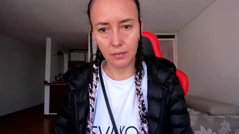 ZOE online show from November 26, 8:32 pm