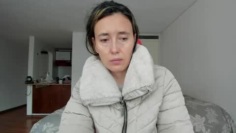ZOE online show from April 29, 9:09 pm