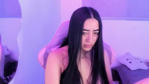 zoe_jones7 online show from March 11, 12:26 am