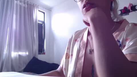 ZOE online show from February 14, 5:46 pm