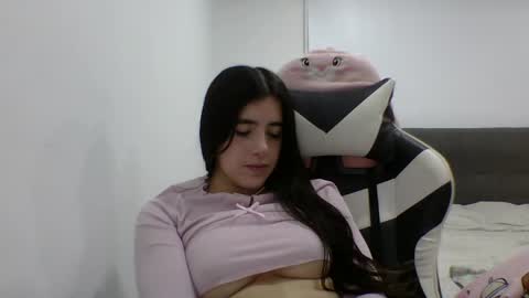 Zoe online show from November 13, 10:20 pm