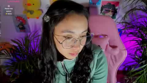 zoe_ray_y online show from February 10, 6:44 pm