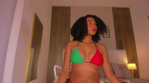 Hi guys i am Zoe  online show from March 27, 11:33 am