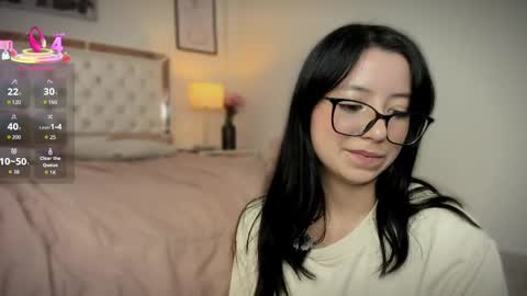 Zoe online show from May 7, 9:40 pm