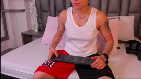 Zoe Krug online show from March 26, 12:40 pm