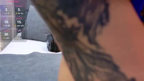 Zoe Krug online show from December 18, 12:32 pm