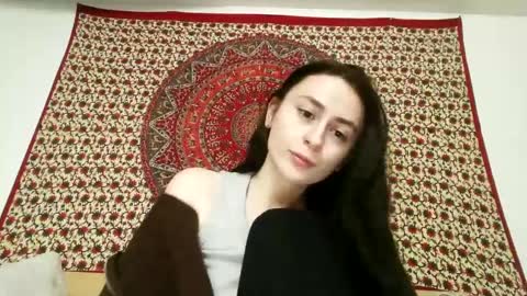 zoepleasing online show from March 1, 5:31 am