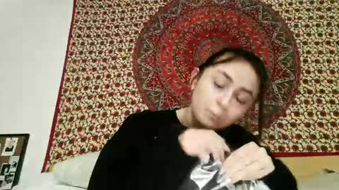 zoepleasing online show from March 4, 4:38 am