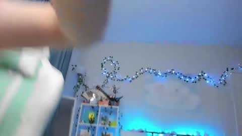 Zoey Lane online show from November 29, 3:32 am