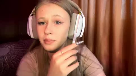 Lisa online show from February 20, 8:38 am