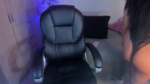 zooe online show from October 3, 12:10 pm