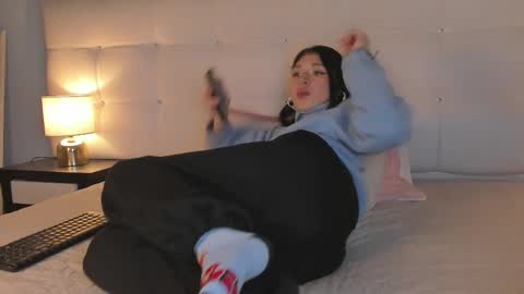 Snapshot of zowi_hottiee chatting on March 7, 2:15 am cintya kors online show from March 7, 2:15 am