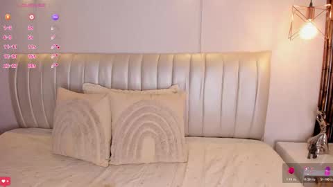 Zara online show from February 4, 8:01 pm