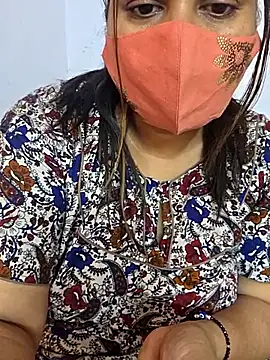 MOM-SUN-COUPLE online show from March 18, 9:14 am