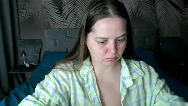 uliastar online show from November 21, 8:27 am