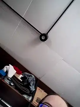 alicce moon  online show from April 16, 9:03 pm