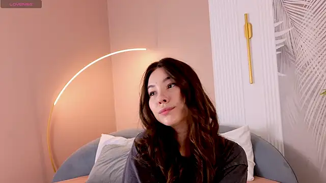 Marie Diaze online show from May 13, 5:13 am